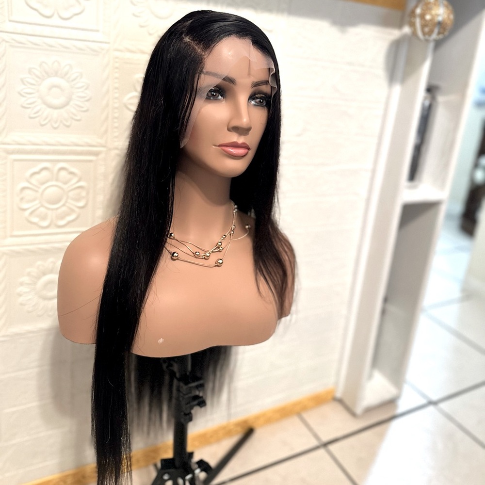 13x4 Lace Front Straigh.Natural color Pre Plucked Hair 180% Density .  28" Hair